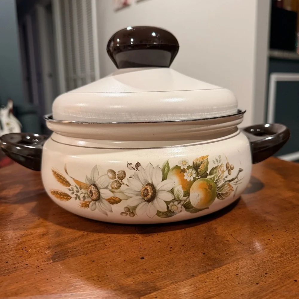 Silit Enamel Floral Dutch Oven with Lid, Double Handle, Oven-Proof, Cream Brown